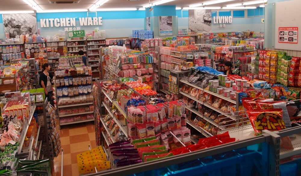 The interior of a Daiso outlet. Photo credits: Guilhem Vellut (CC License)